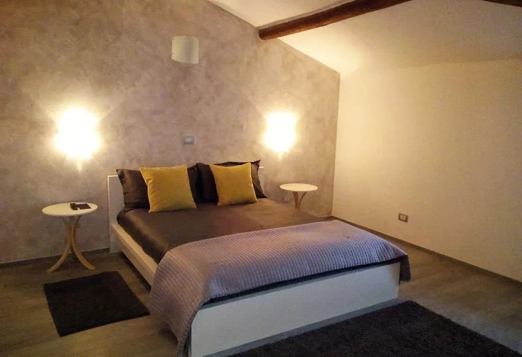 H5-5H Luxury Room-1