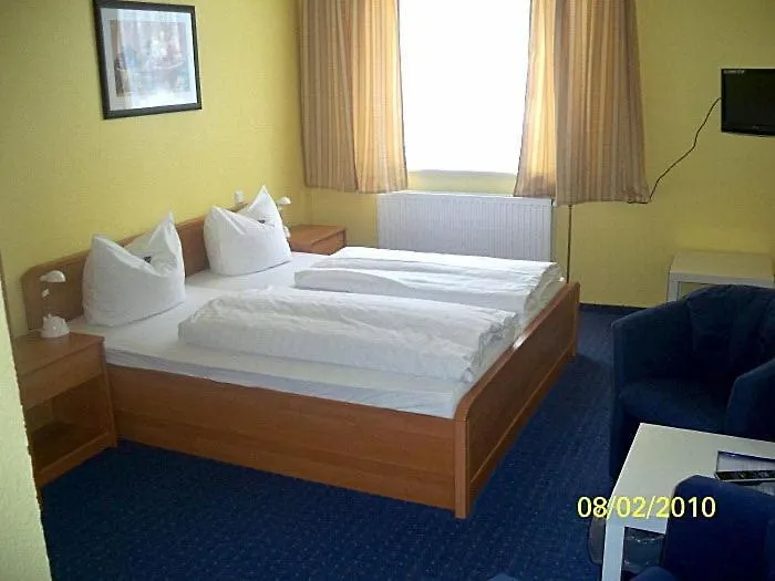Hs Hotel Siemensstadt Gmbh-1