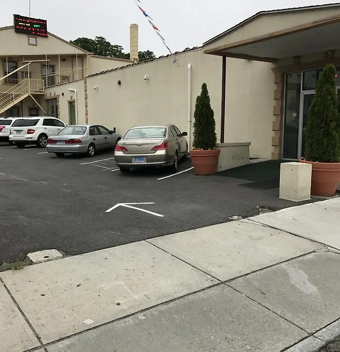 Waterbury Big Apple Motel-1