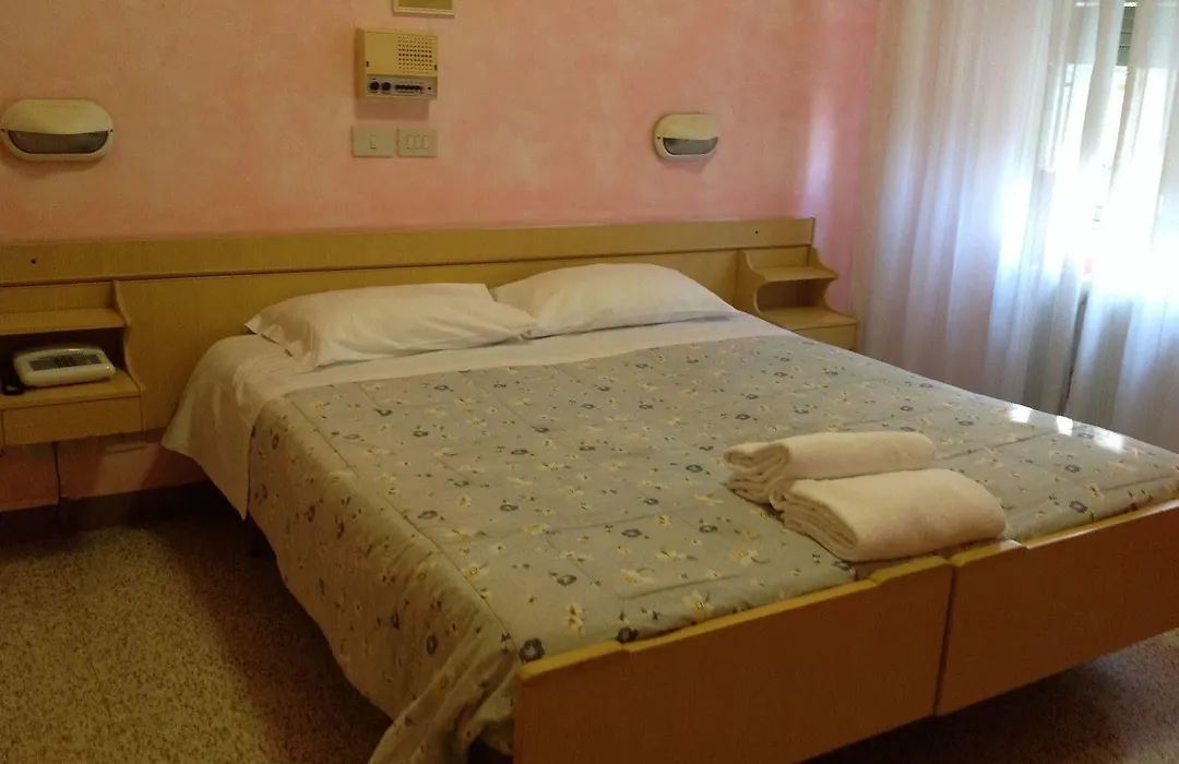 Hotel Suisse-1