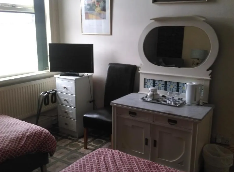 The New Beehive Inn-1