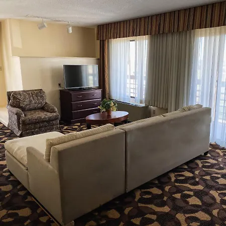 Ramada By Wyndham Englewood Hotel & Suites-2