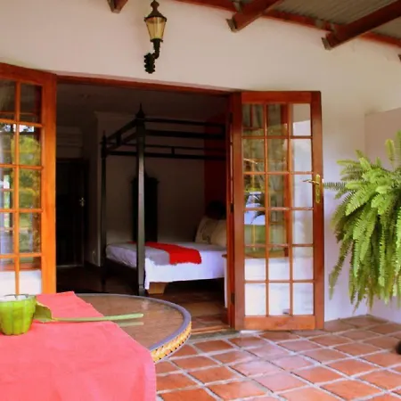 Orange-Ville Lodge & Guesthouse-3