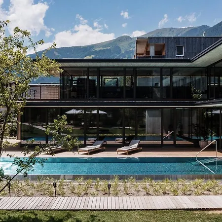 Zelloon Boutique Hotel-3