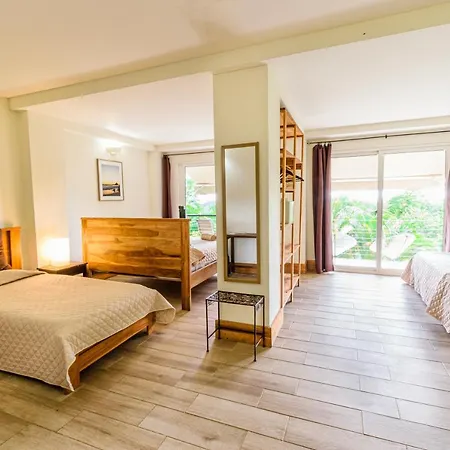 Funky Monkey Lodge-2