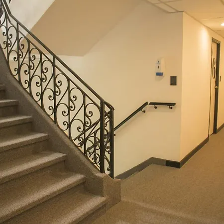 Hotel Montreal-2