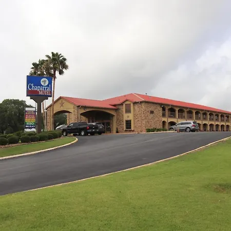 Chaparral Motel Hallettsville-3