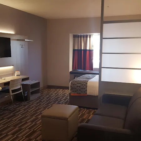Microtel Inn & Suites By Wyndham Perry-3