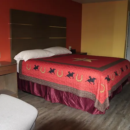 Chaparral Motel Hallettsville-2