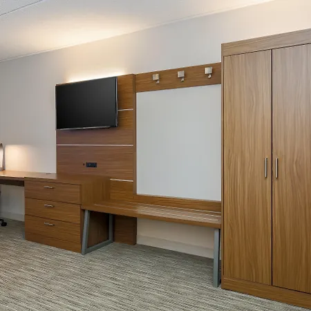 Holiday Inn Express Milwaukee - West Medical Center By Ihg-3