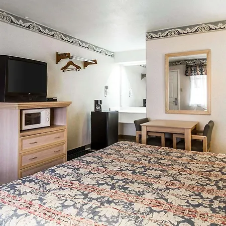 Rodeway Inn Monterey Near Fairgrounds-2