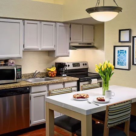 Sonesta Simply Suites Cleveland Westlake-2