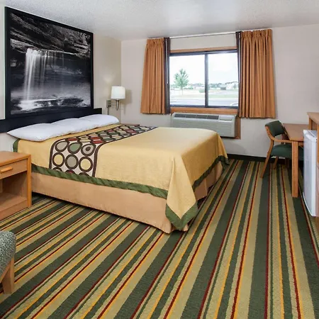 Super 8 By Wyndham Ottawa Starved Rock-3