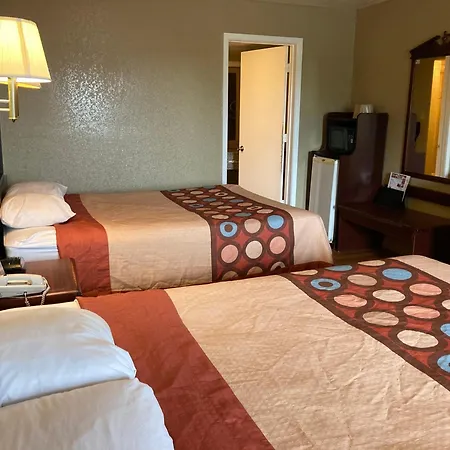 Super 8 By Wyndham Little Rock/North/Airport-3