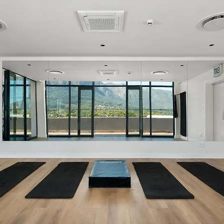 Newlands Peak Aparthotel By Totalstay-3