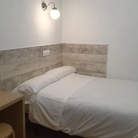 Hostal Ginebra -Madrid Centro Gran Via Sol--3