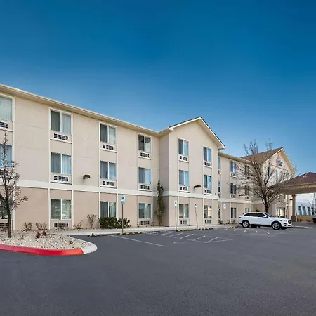 Comfort Inn & Suites Airport Convention Center-2