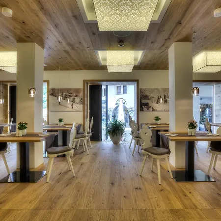 Posta Zirm Hotel-2
