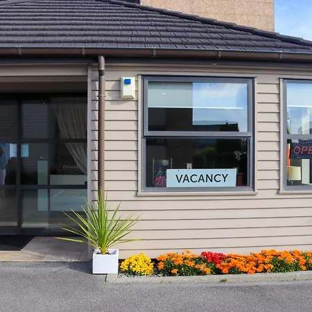 Coleraine Suites & Apartments-2