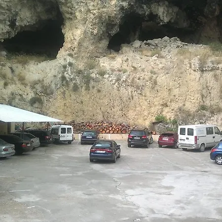 Hotel Yeste-3
