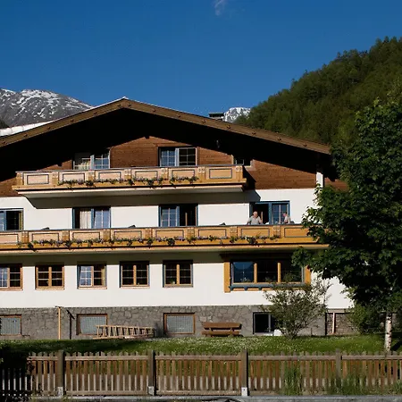 Ferienhaus Alpina-2