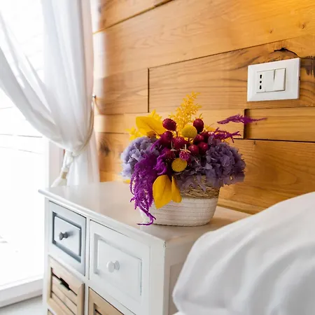 Glamroom Luxury Terrace-3