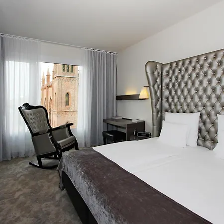 Arcotel John F Berlin-3