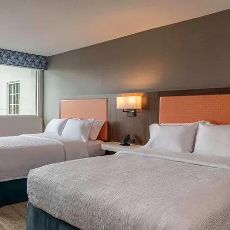 Hampton Inn Manchester Downtown-3
