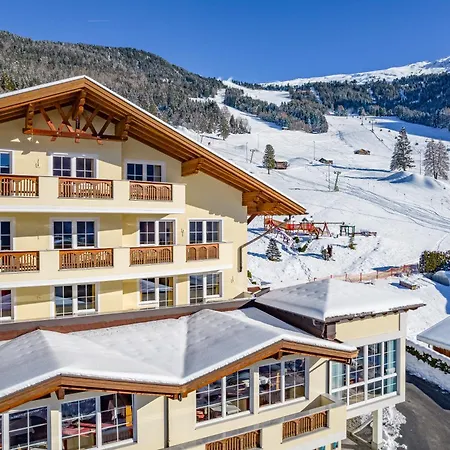 Hotel Alpen Royal Jerzens-3