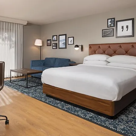 Four Points By Sheraton Bakersfield-3