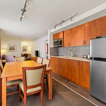 Wingate By Wyndham Calgary South-2