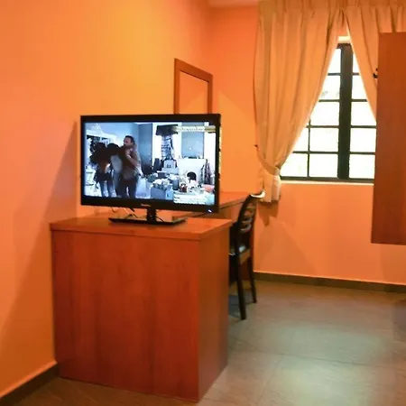 Your Hotel-2