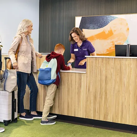 Spark By Hilton Tifton-3