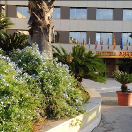 Hotel President-2