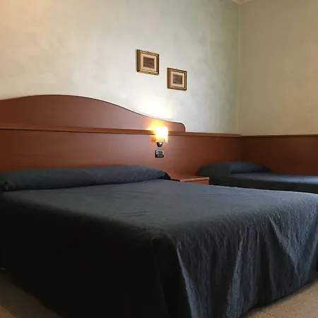 Hotel Aurora-3