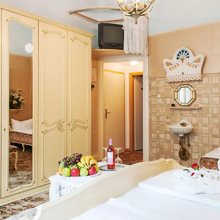 Hotel BELLEVUE am Kurfürstendamm-3