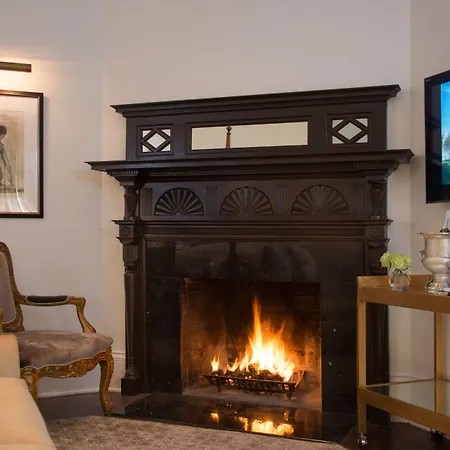 Kemble Inn - Restaurant - Bar-2
