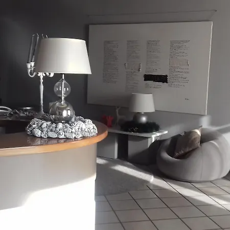 Bert Hotel-2