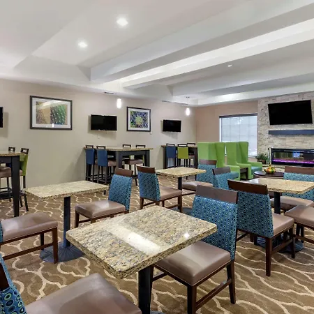 Comfort Inn & Suites Paris-3
