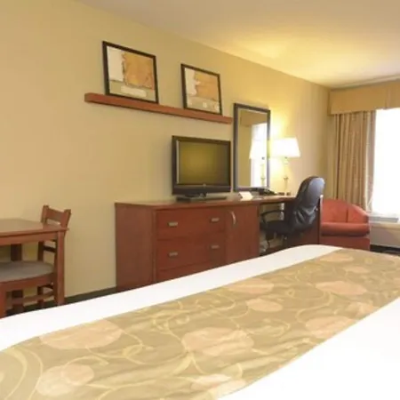 Big Splash Adventure Hotel And Indoor Water Park-3