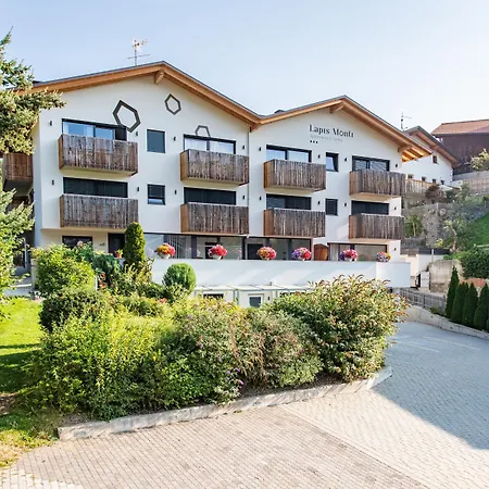 Lapis Monti Apartments & Suites-3