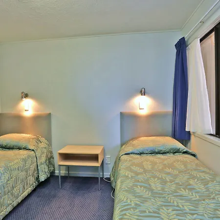 Edgewater Motor Lodge-2