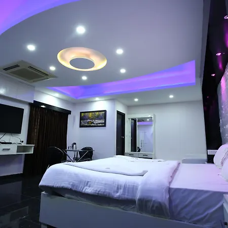 Hotel Rr International-3