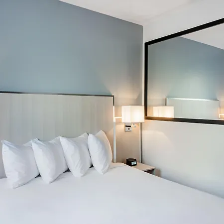 The Gatsby Hotel-2