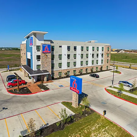 Studio 6-Buda, Tx-3