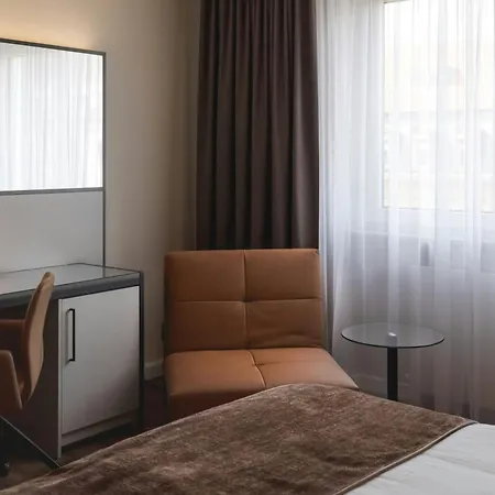 Leonardo Hotel Heidelberg City Center-2