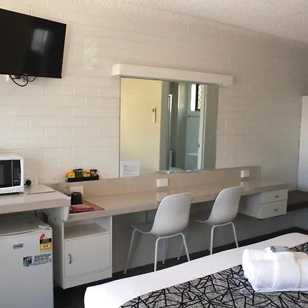 Coastal Bay Motel-3