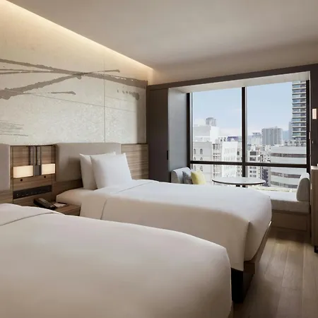 Courtyard By Marriott Osaka Honmachi-3
