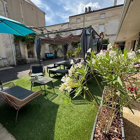 Cit'Hotel Le Cheval Blanc-2