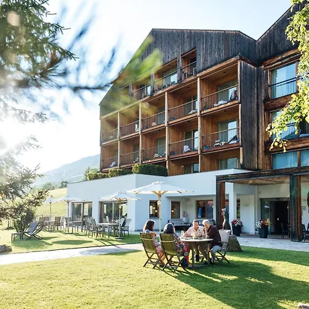Hotel Tyrol-3